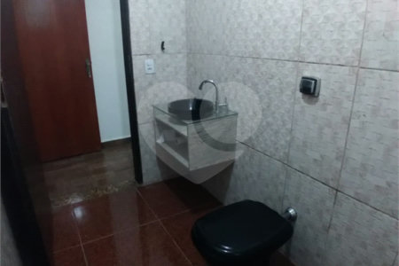 Casa à venda com 3 quartos em Jardim Santa Helena, Itaquaquecetuba, SP