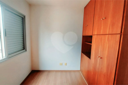 Apartamento à venda com 3 quartos, sendo 1 suíte, em Vila Olímpia, São Paulo, SP