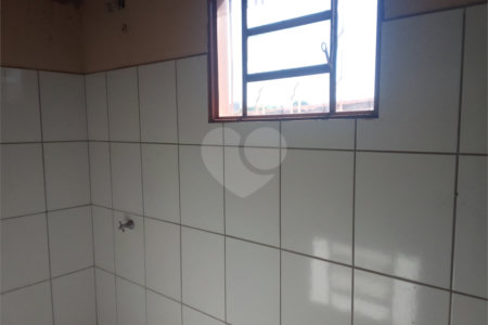 Casa à venda com 3 quartos, sendo 1 suíte, em Vila Progresso, Araraquara, SP
