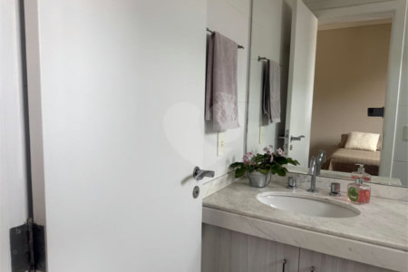 Apartamento à venda com 3 suítes em Vila Suzana, São Paulo, SP