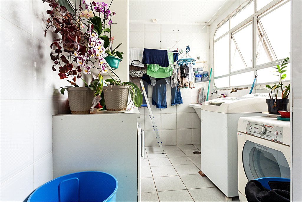 Apartamento à venda com 4 quartos, sendo 1 suíte, em Jardim Marajoara, São Paulo, SP