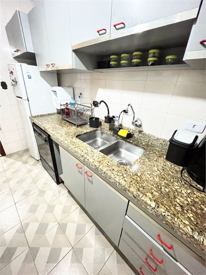 Apartamento com 2 Quartos e 2 Vagas à Venda em Pitangueiras – Guarujá/SP