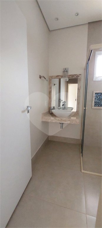 Casa à venda com 3 suítes no condomínio Figueira Garden, Atibaia - SP