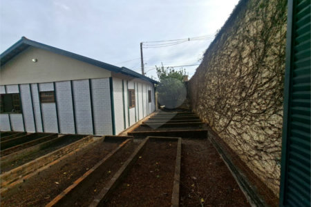 Casa à venda com 2 quartos no Centro, Alambari, SP