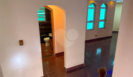 Sobrado à venda com 3 quartos, sendo 1 suíte,  em Cidade Líder, São Paulo, SP