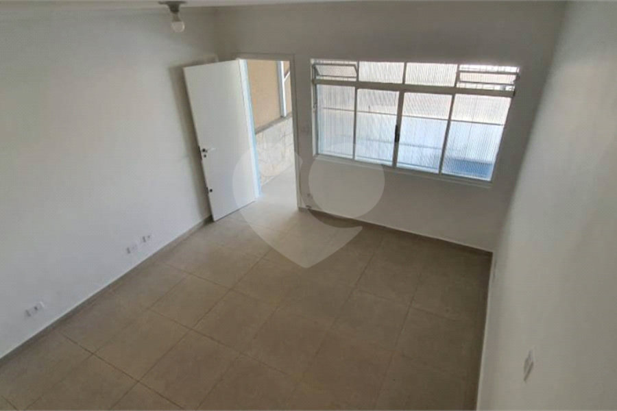 Sobrado à venda com 2 quartos em Vila Guilherme, São Paulo, SP