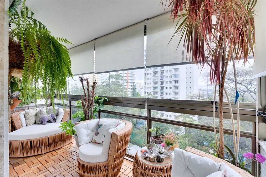 Apartamento à venda com 3 quartos, sendo 1 suíte, em Jardim Marajoara, São Paulo, SP