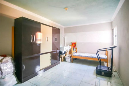 Sobrado à venda com 4 quartos, sendo 1 suíte, em Residencial Monte Verde, Indaiatuba, SP