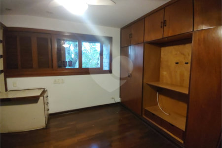 Sobrado à venda com 5 quartos, sendo 3 suítes, em Cidade Monções, São Paulo, SP