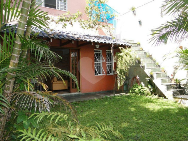 Casa Térrea à venda com 3 quartos, sendo 1 suíte,  em Parque Peruche, São Paulo, SP