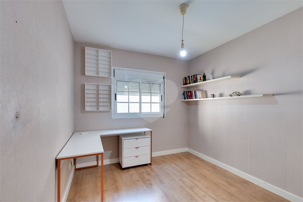 Casa à venda com 4 quartos, sendo 2 suítes, no condomínio Boulevard Saint Michael, São Paulo - SP
