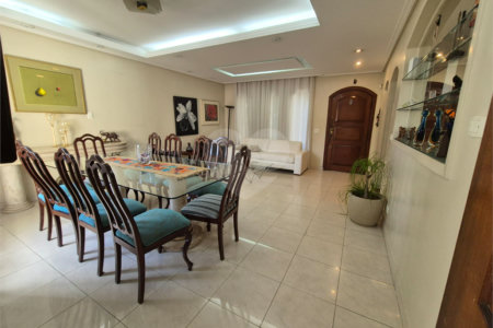 Sobrado à venda com 3 quartos, sendo 1 suíte, em Vila Jaguara, São Paulo, SP