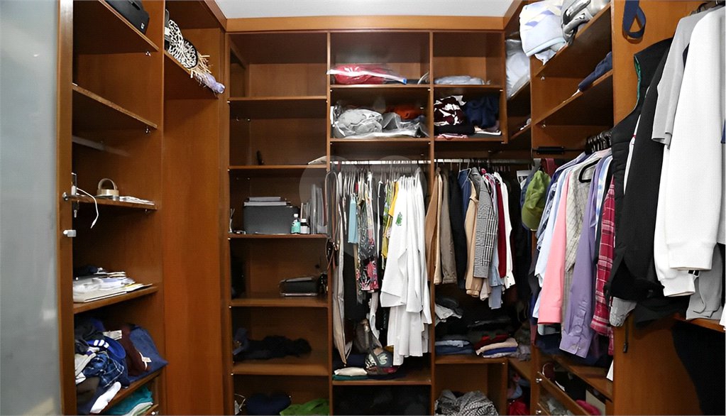Apartamento à venda com 4 quartos, sendo 3 suítes,  em Real Parque, São Paulo, SP