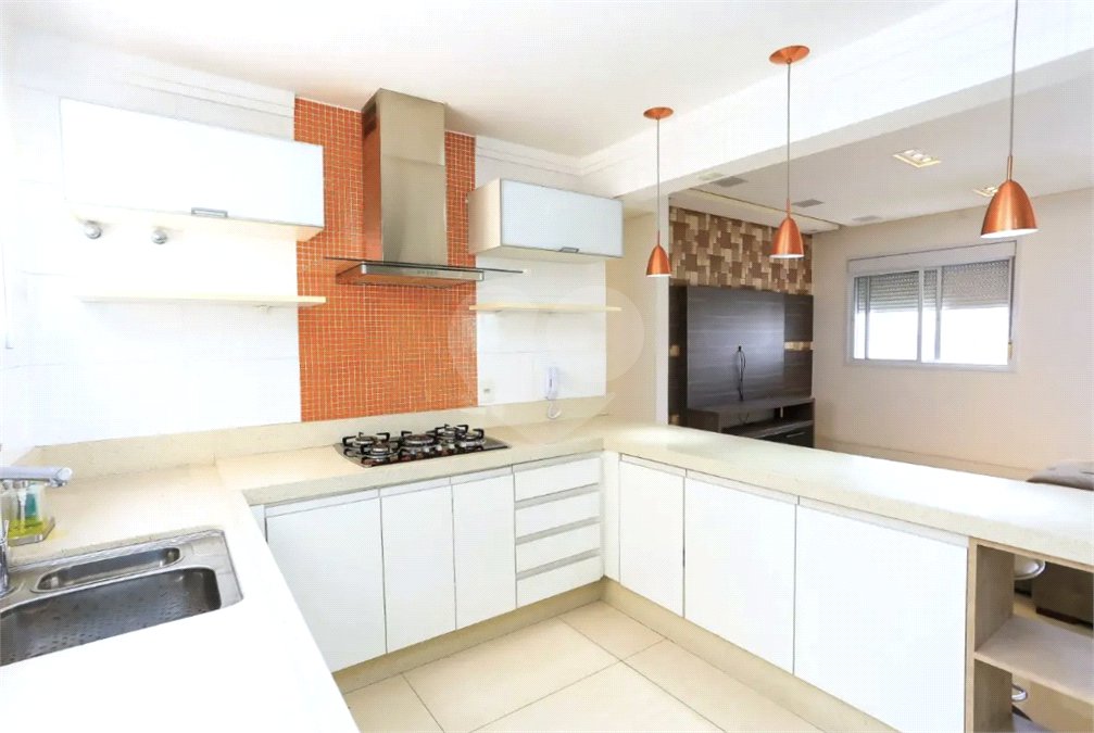 Apartamento à venda com 3 quartos, sendo 1 suíte,  em Vila Andrade, São Paulo, SP