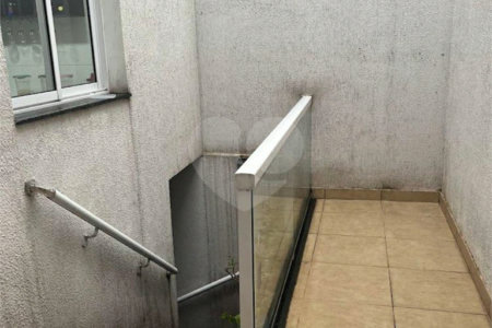 Apto de 230m² no Cambuci com 3 dorms, 5 vagas, 3 suítes. Estudo permuta.