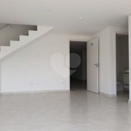 Apartamento à venda ou para alugar com 2 quartos, sendo 1 suíte,  em Vila Santa Isabel, São Roque, SP