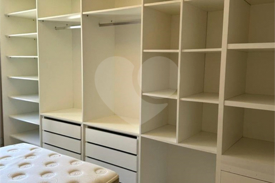 Apartamento à venda com 3 quartos, sendo 1 suíte, em Pompéia, São Paulo, SP