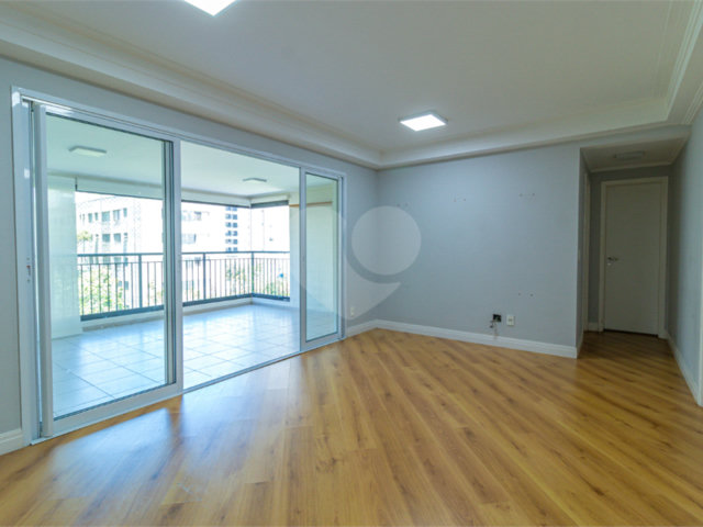 Apartamento à venda com 2 quartos, sendo 1 suíte,  em Jardim Prudência, São Paulo, SP