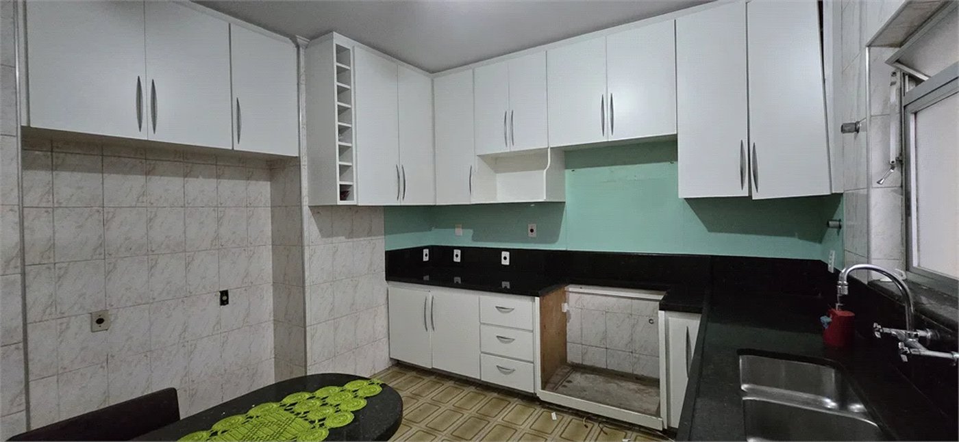 Casa à venda com 3 quartos, sendo 1 suíte, em Lar São Paulo, São Paulo, SP