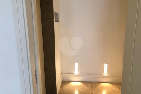 Apartamento à venda com 3 suítes em Vila Suzana, São Paulo, SP
