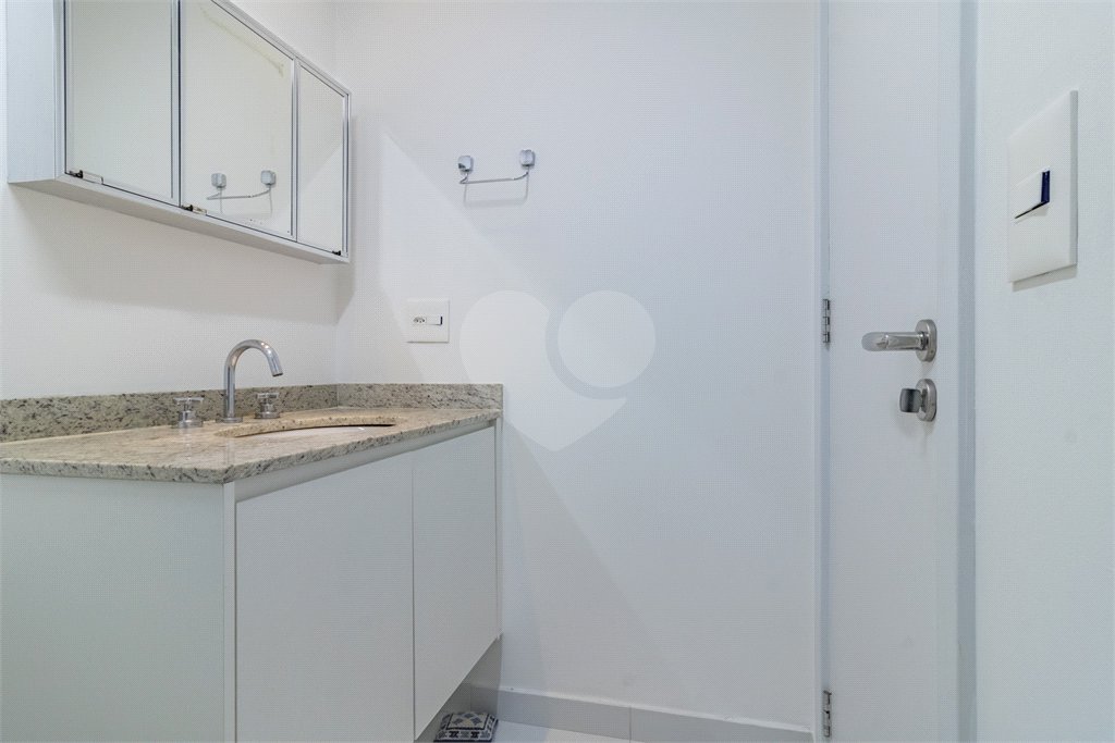 Apartamento à venda com 3 quartos, sendo 1 suíte,  em Perdizes, São Paulo, SP