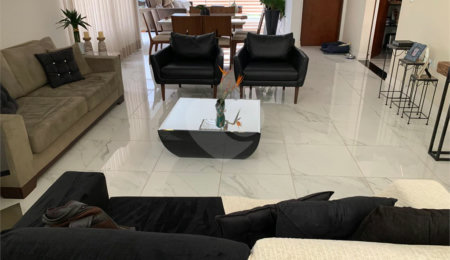 Casa à venda com 2 suítes em Condomínio Loteamento Quadra dos Príncipes, Atibaia, SP