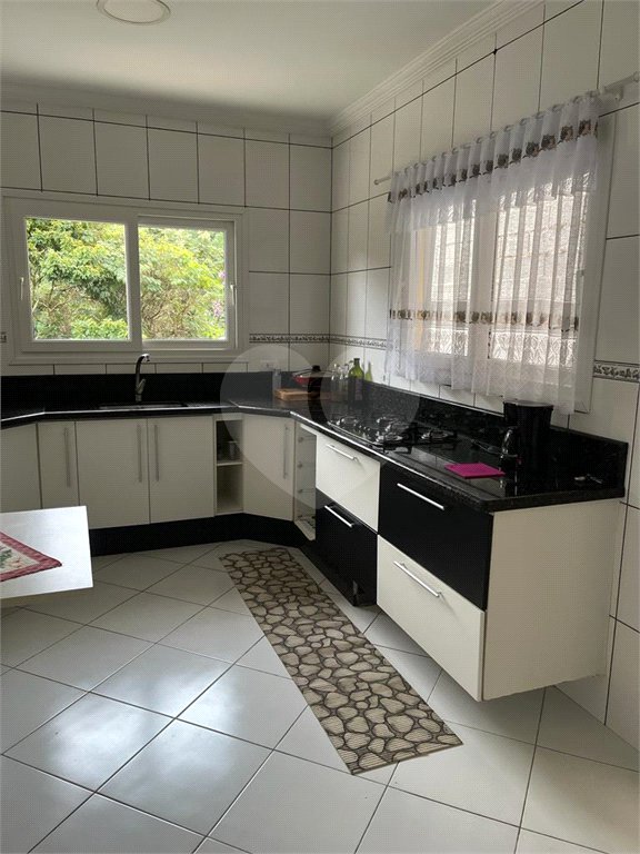 Casa à venda com 4 quartos, sendo 1 suíte, no condomínio Estancia da Serra / Residencial Nova Mairipora, Mairiporã - SP