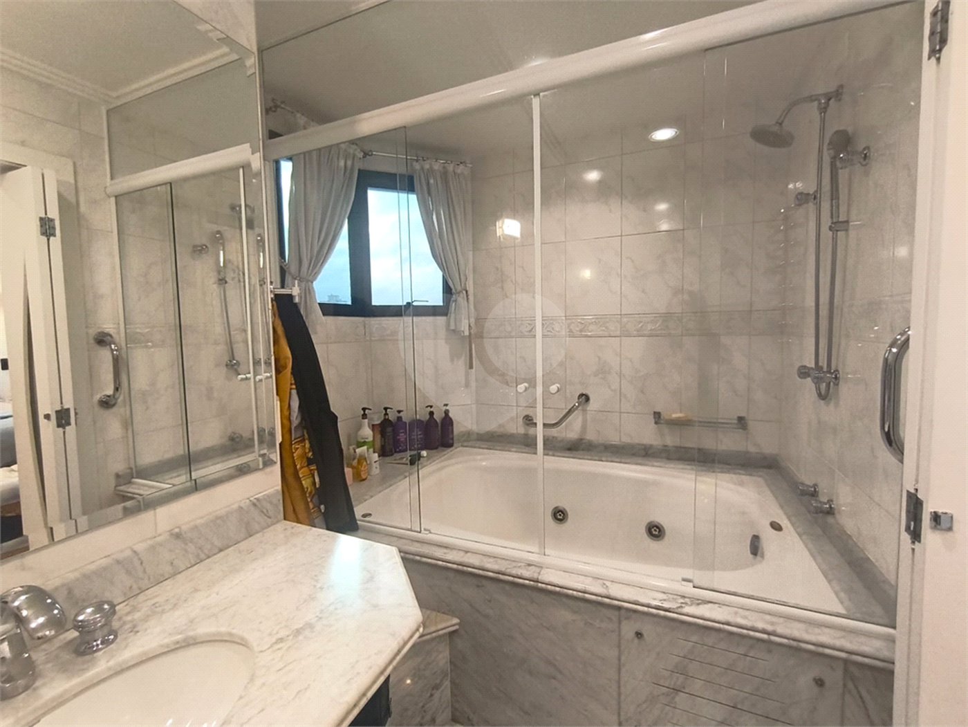 Apartamento à venda com 4 suítes em Santana, São Paulo, SP
