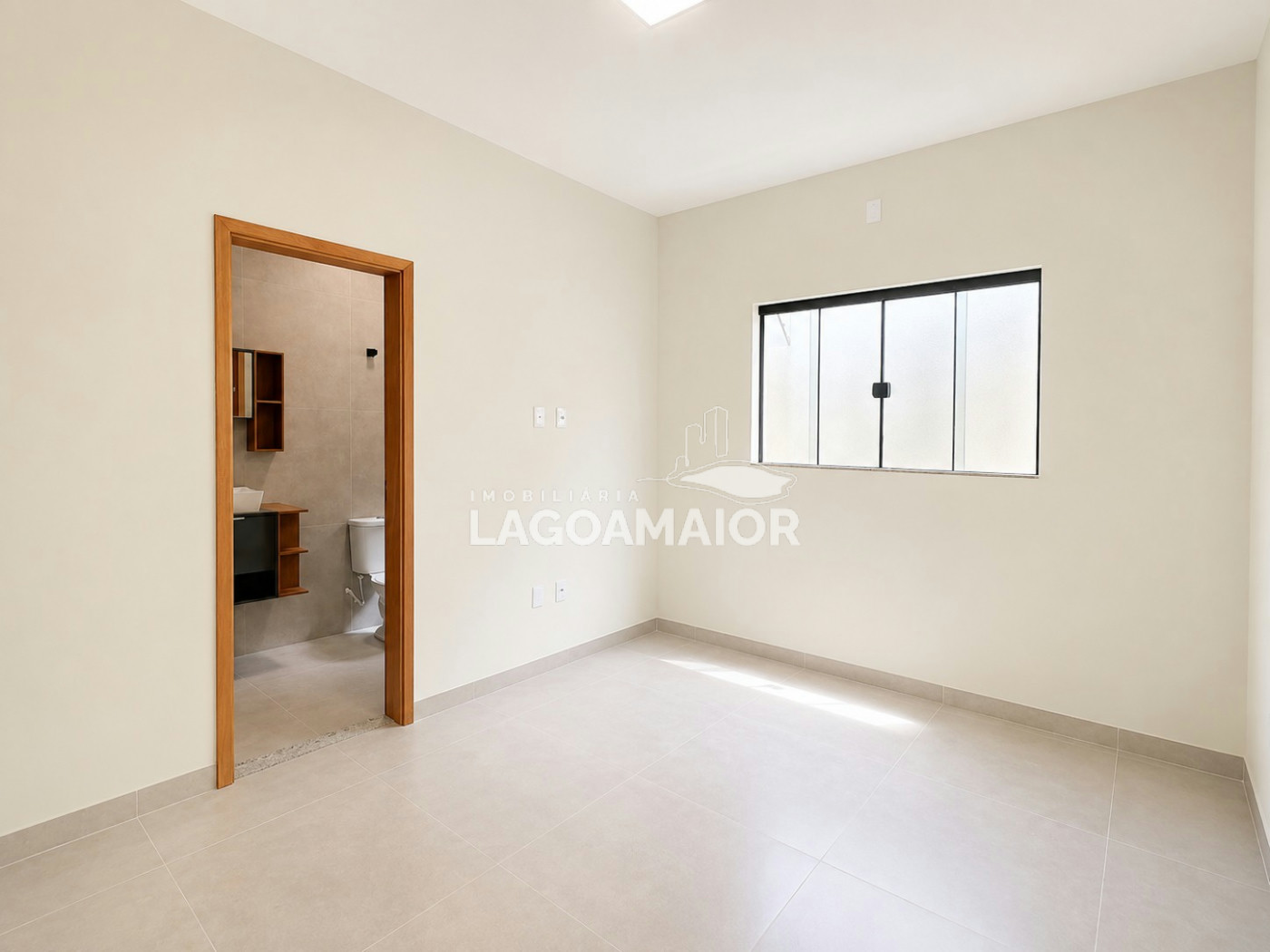 Casa à venda com 2 quartos, sendo 1 suíte, em Vila Nova, Três Lagoas - MS