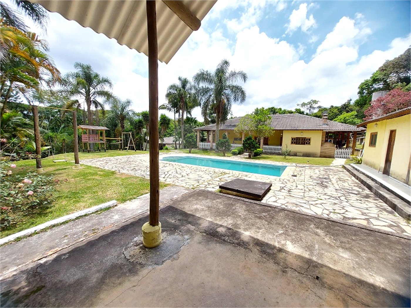 Casa à venda com 4 quartos, sendo 1 suíte, no Centro, Ibiúna, SP