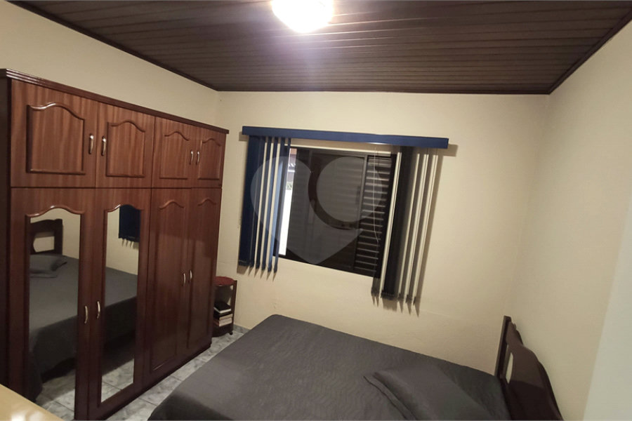 Casa à venda com 4 quartos, sendo 1 suíte, no condomínio Travessa Jacob,38, São Paulo - SP