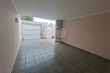 Casa à venda ou para alugar com 3 quartos, sendo 1 suíte, em Vila Aparecida, Itapetininga, SP