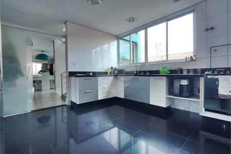 Casa à venda com 3 quartos, sendo 2 suítes, em Vila Gustavo, São Paulo, SP