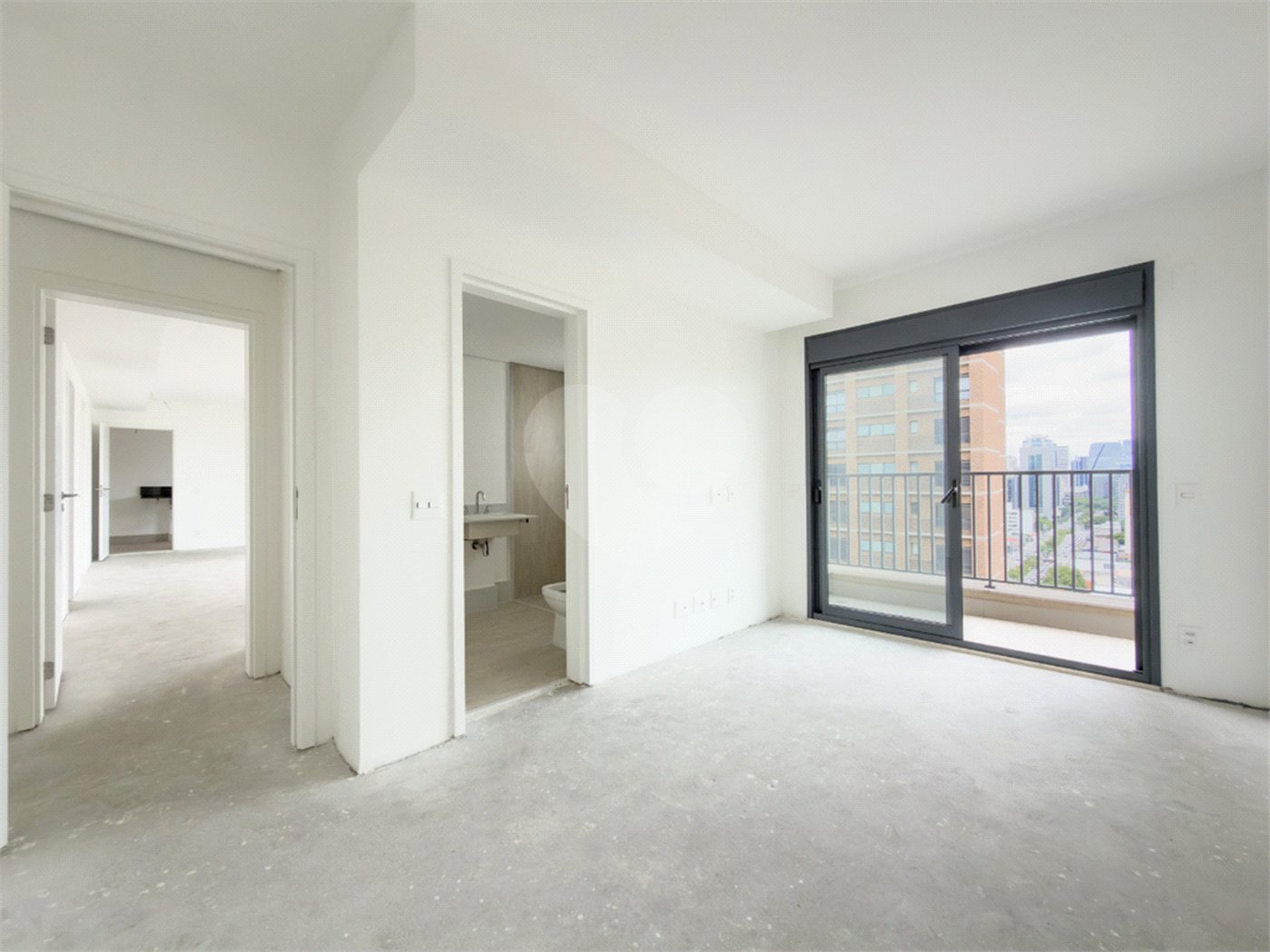 Apartamento à venda com 3 suítes em Vila Nova Conceição, São Paulo, SP