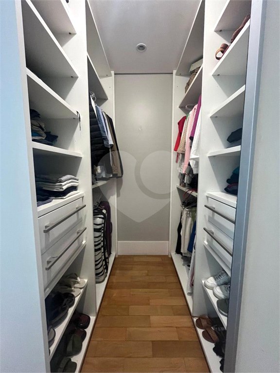 Apartamento à venda com 3 quartos, sendo 2 suítes, em Vila Mariana, São Paulo, SP