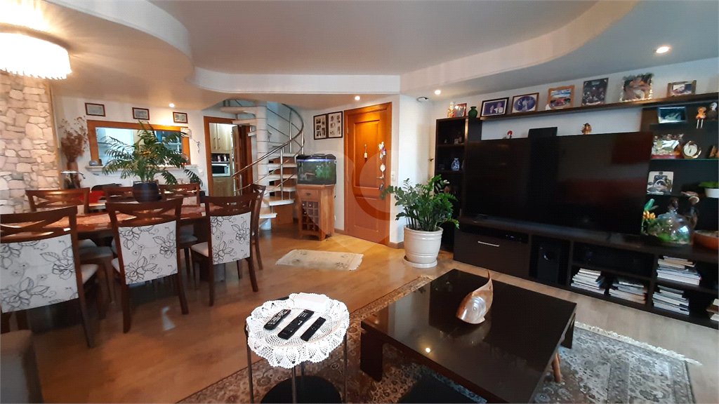 Cobertura à venda com 3 quartos, sendo 2 suítes, em Bela Aliança, São Paulo, SP