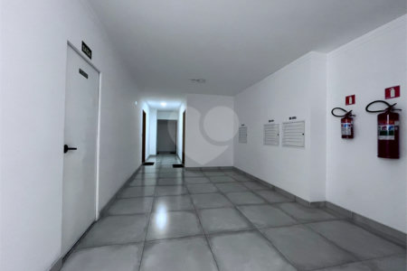 Apartamento à venda com 2 quartos, sendo 1 suíte, em Guilhermina, Praia Grande, SP
