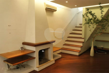 Casa à venda com 3 quartos, sendo 2 suítes, em Santana, São Paulo, SP