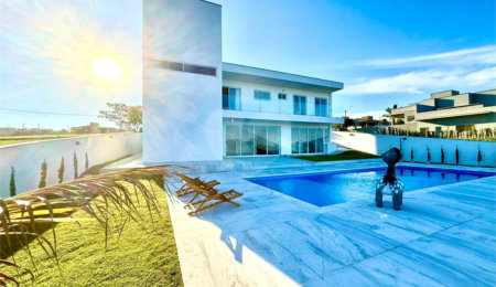 Casa à venda com 4 quartos, sendo 3 suítes,  no condomínio Village Araçoiaba, Araçoiaba da Serra - SP