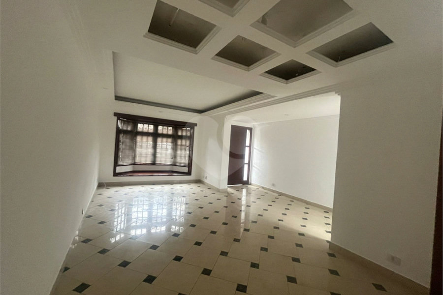 Sobrado à venda com 3 quartos, sendo 1 suíte, em Tremembé, São Paulo, SP