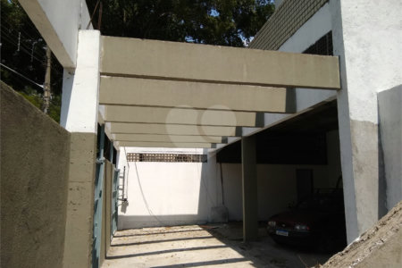 Sobrado à venda com 4 quartos, sendo 3 suítes,  em Morumbi, São Paulo, SP