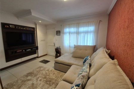 Casa à venda com 2 quartos, sendo 1 suíte,  no condomínio Quintas Marajoara, São Paulo - SP