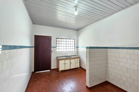 Casa à venda com 2 quartos, sendo 1 suíte, no Centro, Atibaia, SP