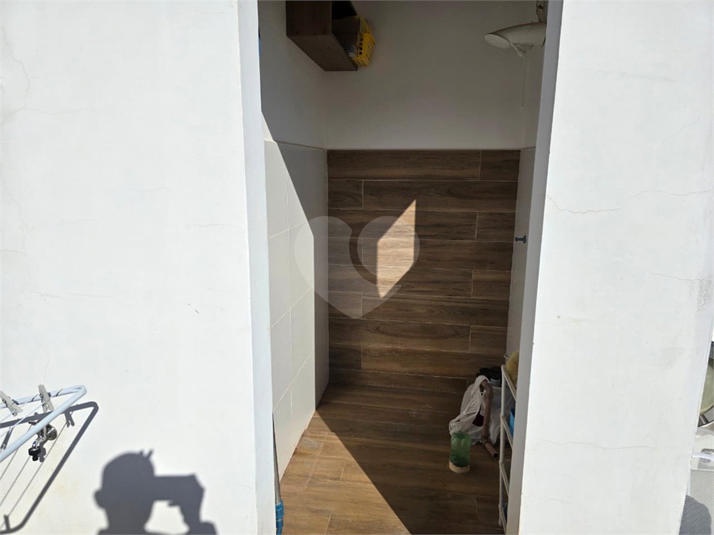 Casa à venda com 3 quartos, sendo 2 suítes, no condomínio Golden, Itapetininga - SP