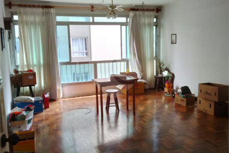 Apartamento à venda com 3 quartos, sendo 1 suíte,  em Aclimação, São Paulo, SP