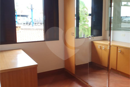 Casa à venda com 2 quartos, sendo 1 suíte,  no condomínio Flamboyant, São Paulo - SP