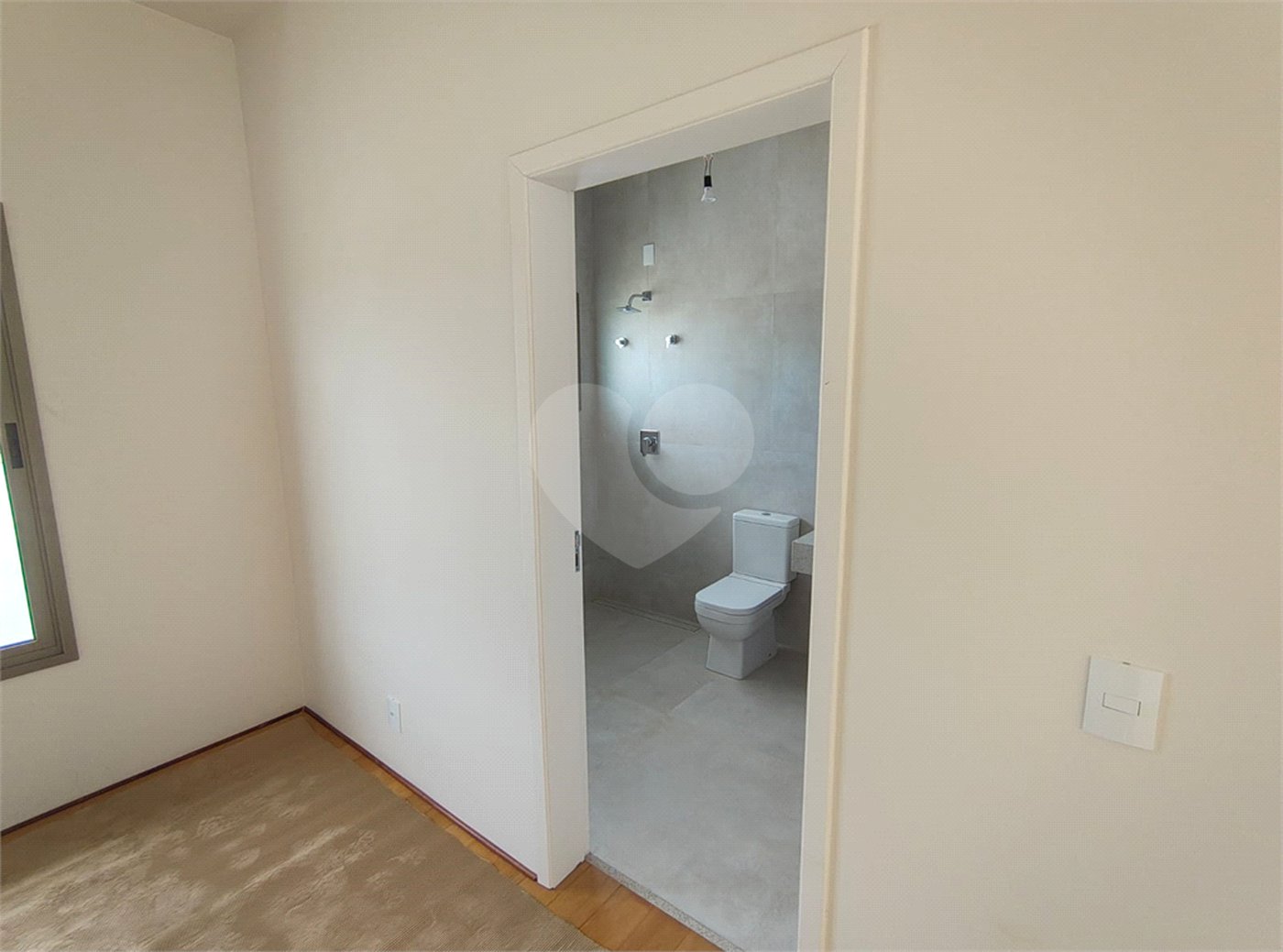 Casa à venda com 4 quartos, sendo 3 suítes,  no condomínio Villa Verde, Jundiaí - SP