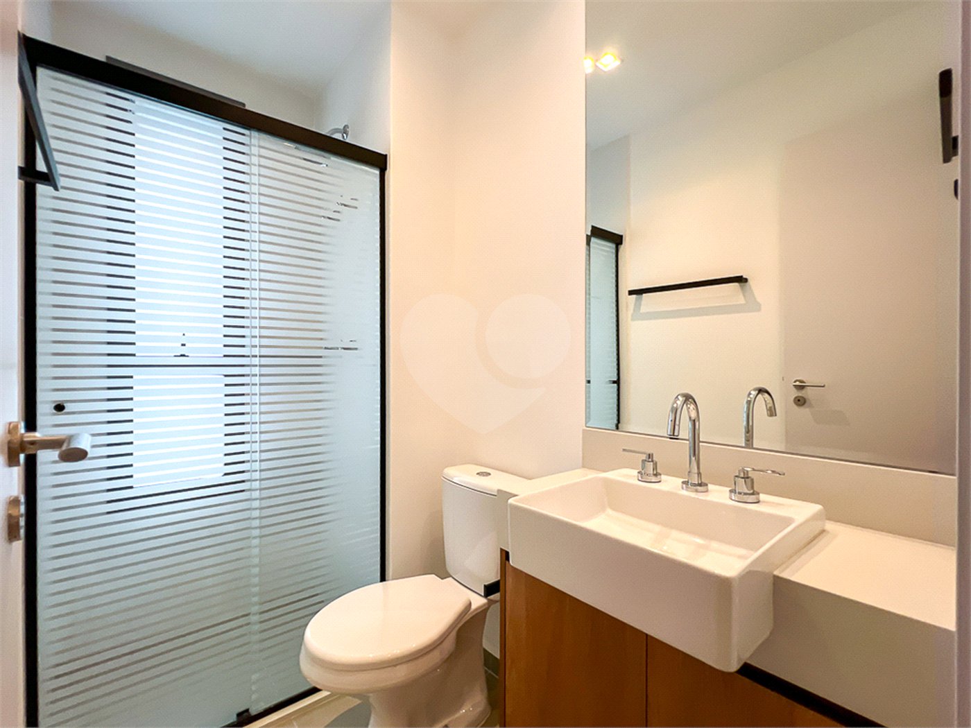 Apartamento à venda com 2 quartos, sendo 1 suíte, em Santo Amaro, São Paulo, SP