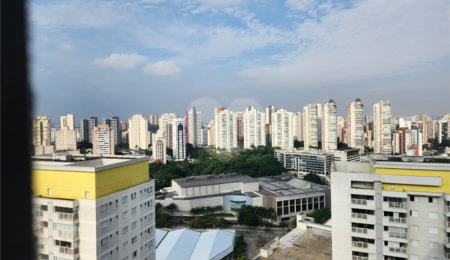 Apartamento à venda com 2 suítes em Vila Andrade, São Paulo, SP