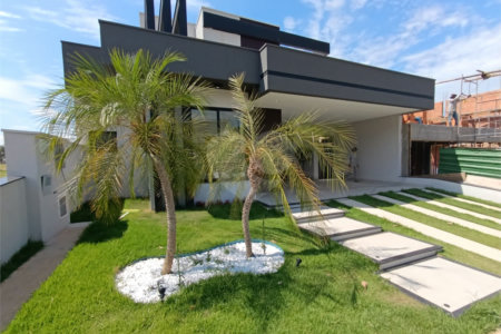Casa à venda com 3 suítes no condomínio Villa Sapezal, Indaiatuba - SP